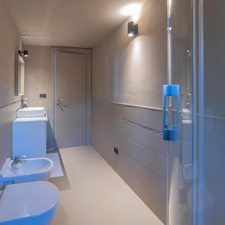 12 アパート ミラノ